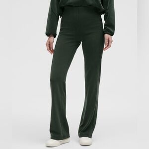 Lululemon Ribbed Softstream Flared Women’s Pants, Rainforest Green, 10